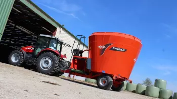 The KUHN PROFILE mixer wagon: the lowest height on the market!